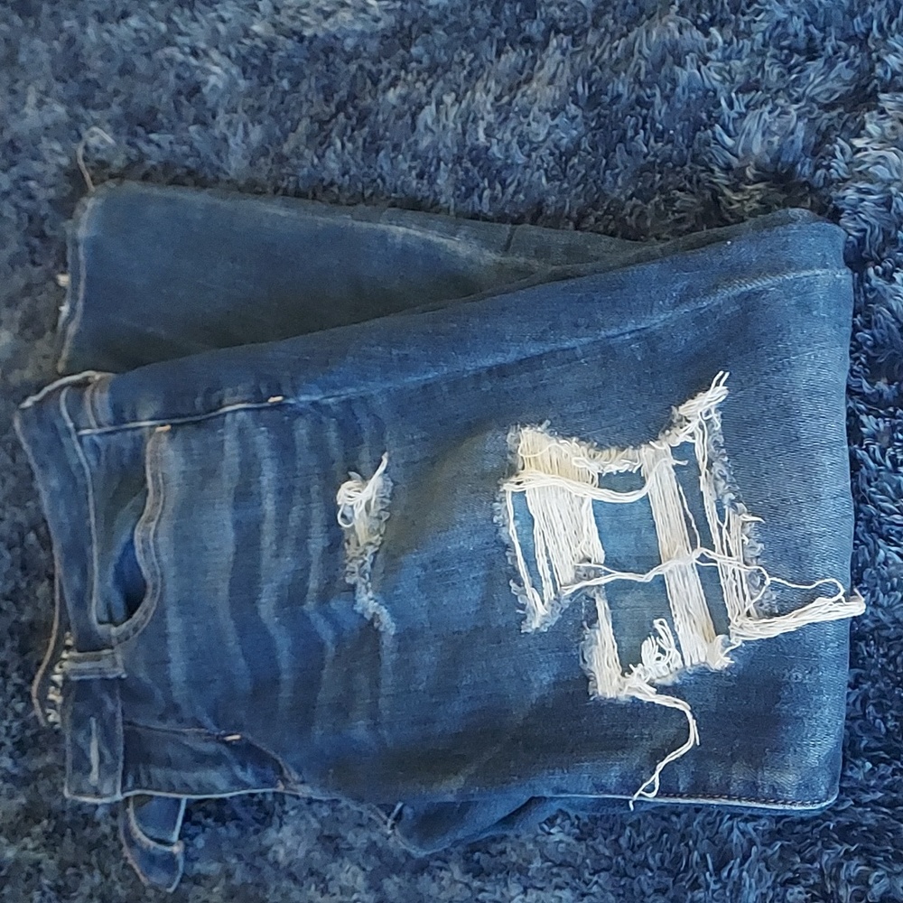Distressed Jean - Picture 3 of 4